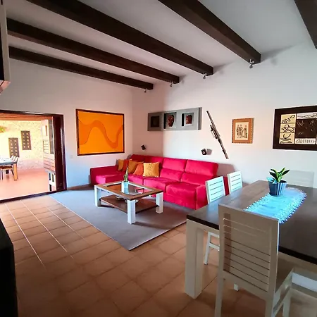 Vila Enola La Oliva