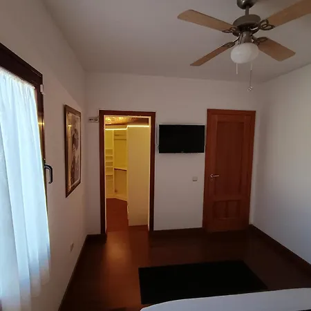 Enola Vila