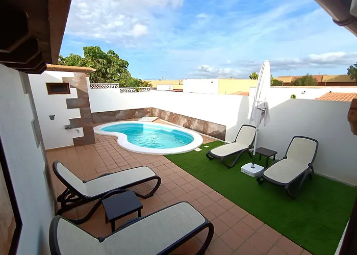 Enola Villa La Oliva